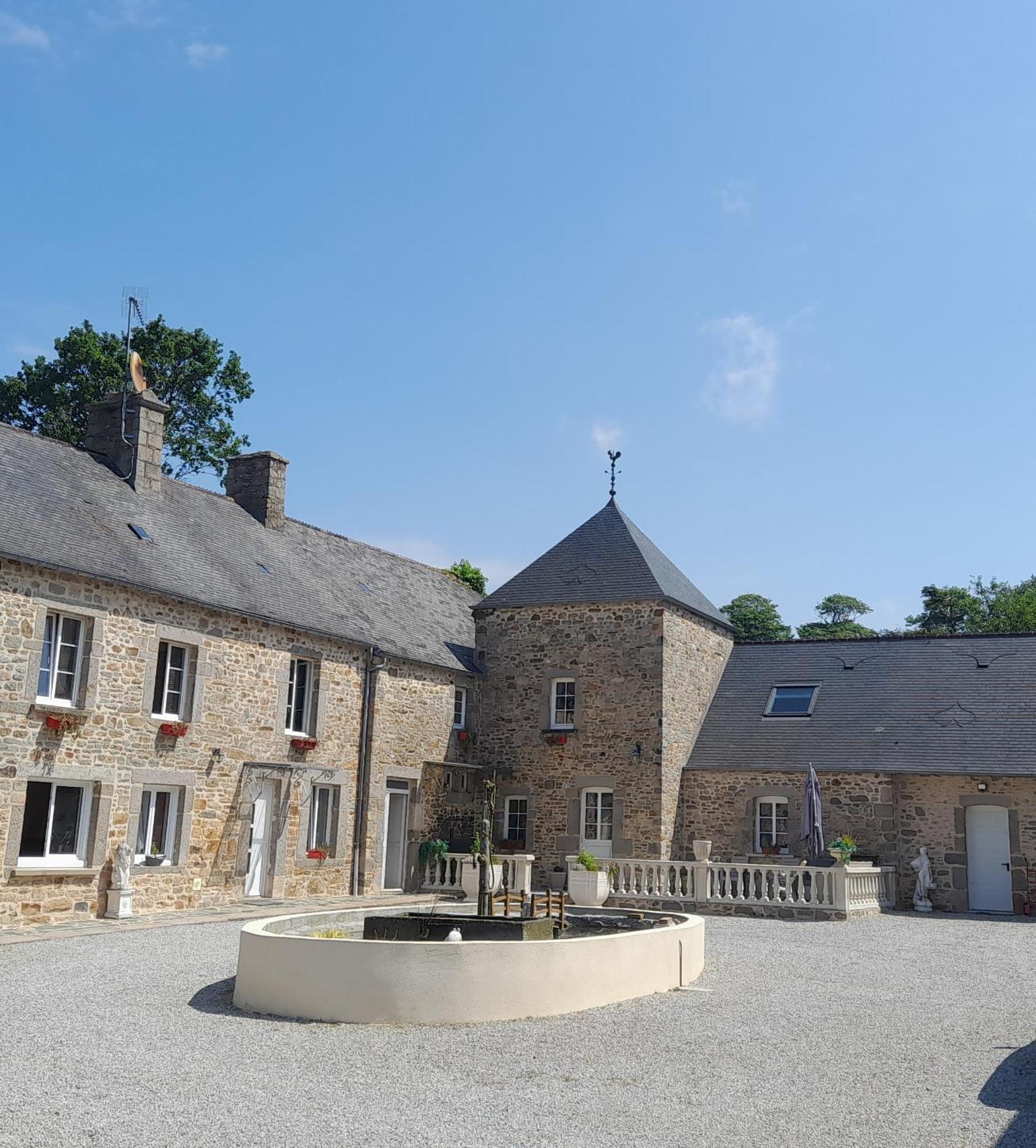 Domaine De La Tour Carree - 3 Chambres Benoitville Екстер'єр фото